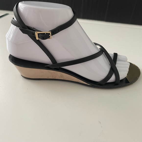 CHANEL BLACK LEATHER ANKLE STRAP SANDALS EU SIZE 37 US SIZE 7 - Picture 11 of 16